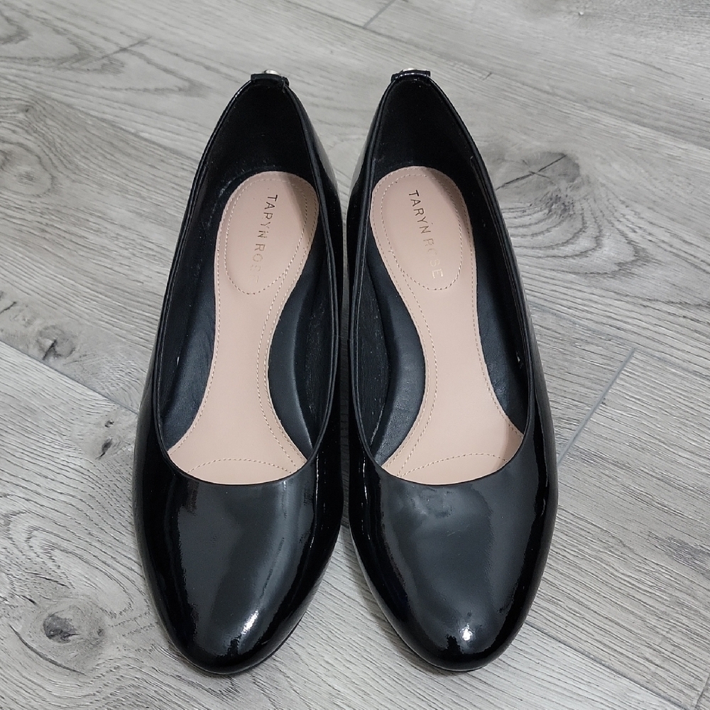 Taryn Rose Black Patent Leather Almond Toe Wedge Heel Size 7 - Worn ONCE!